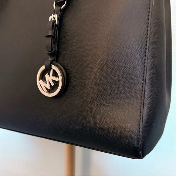 Michael Kors Jet Set Travel Large Tote Black - Picture 15 of 15